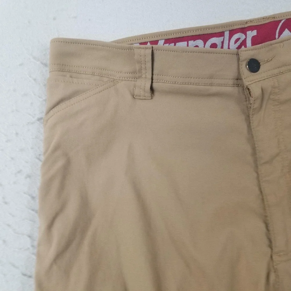 Wrangler Pants Mens 40x32 Beige Nylon Spandex Cargo Stretch Outdoor Hiking